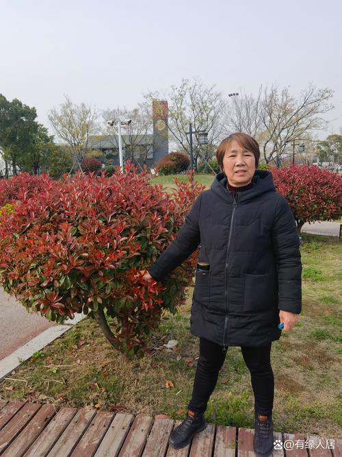 新澳2025今晚开奖结果和养3弟妹女生遭堵门与女孩不堪养活三弟妹压力轻生续